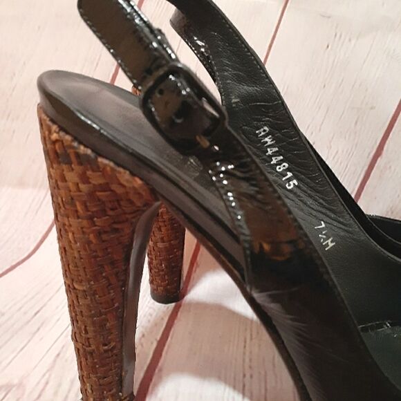 Stuart Weitzman Black Patent Leather Peeptoe Slingback Pumps sz.7.5M MSRP $395 - Picture 5 of 7